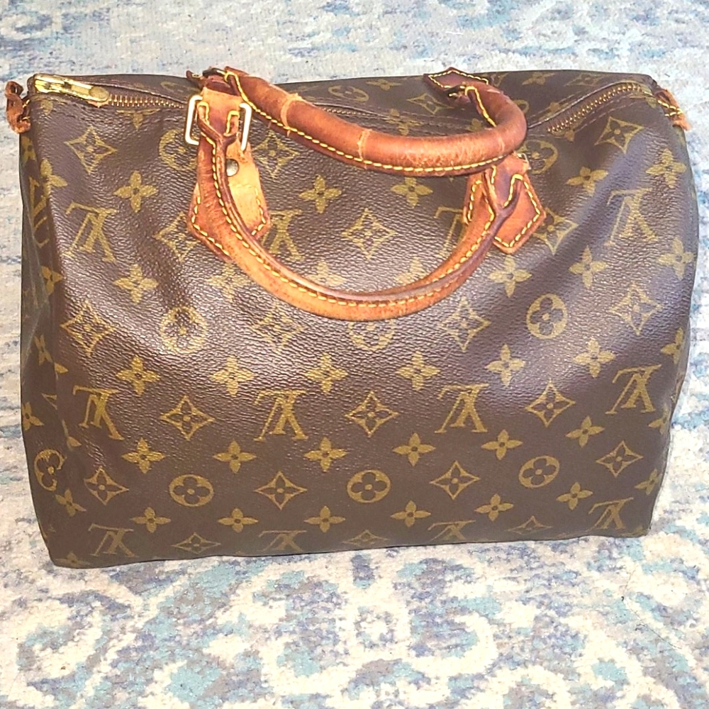 Louis Vuitton Speedy Bag